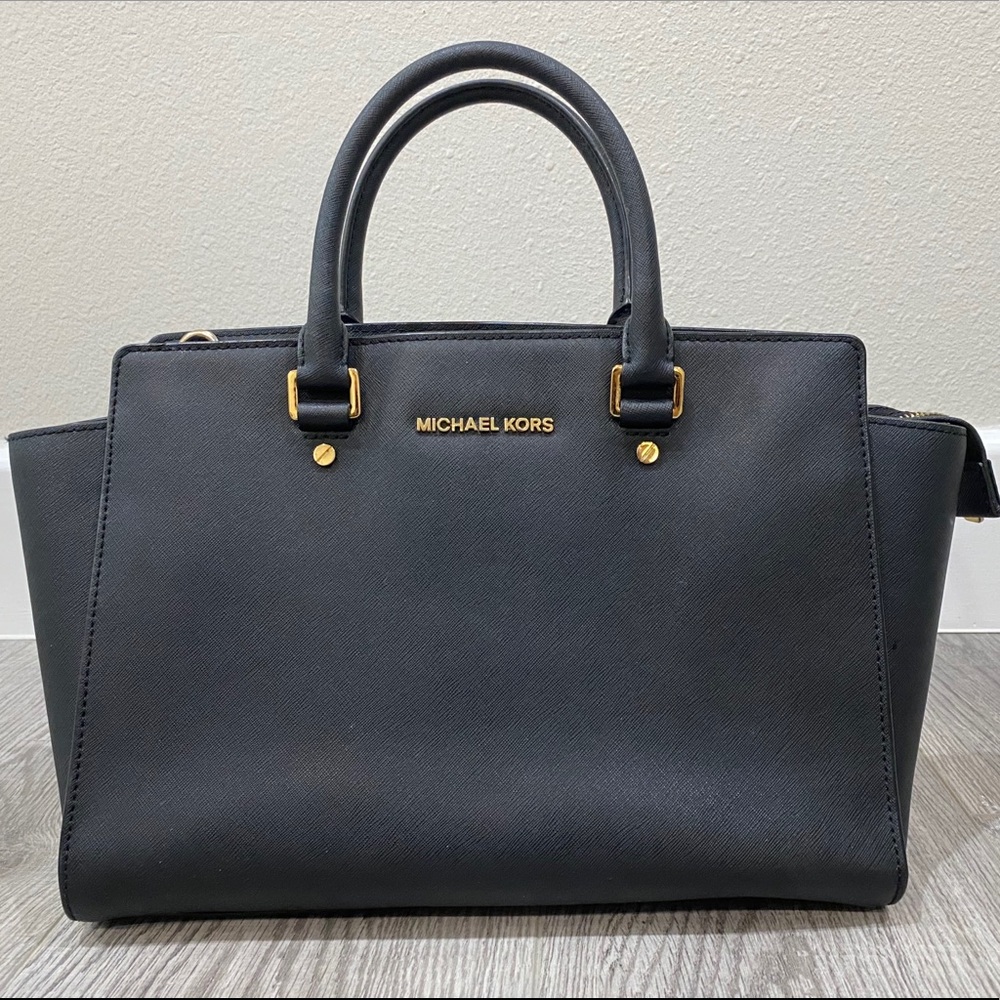 MICHAEL Michael Kors
Medium Selma Tote